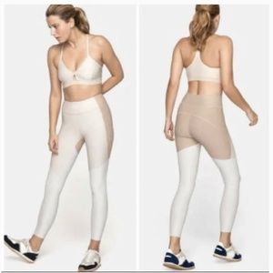 Outdoor Voices 7/8 Tri-tone Warmup Legging in Desert/Oatmeal/Cloud Size XS